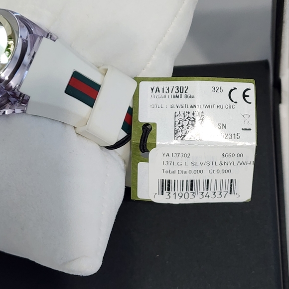 Gucci Sync Stainless Steel & Rubber-Strap Watch YA137302 36mm - White NEW - Picture 6 of 7